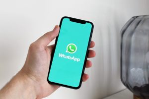 Lee más sobre el artículo Las cinco novedades que WhatsApp estrena en 2021