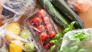 Lee más sobre el artículo ¡A granel! Prohibidos los envases de plástico para fruta y verdura