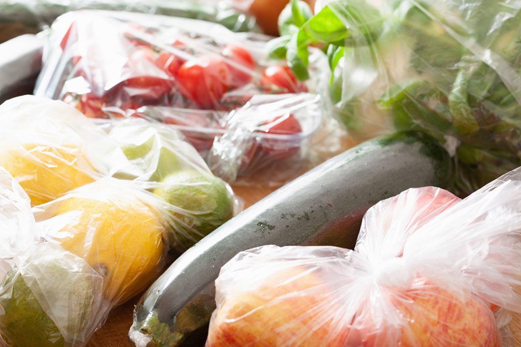 Plástico vegetal biodegradable y antimicrobios