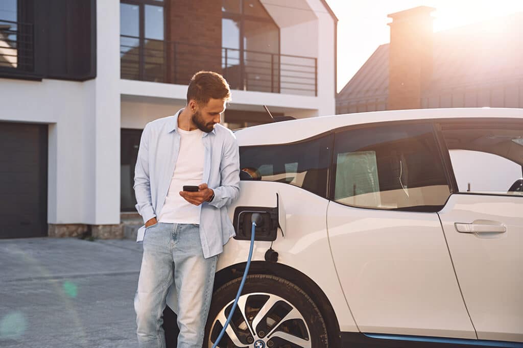 ¿Puede mi coche eléctrico servir de acumulador de energía en casa?