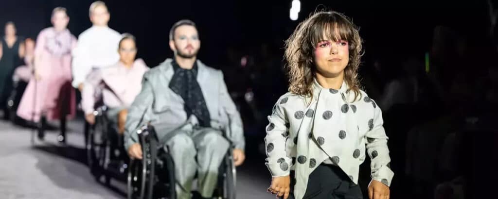 Pasarela-inclusiva-y-adaptada-para-todos