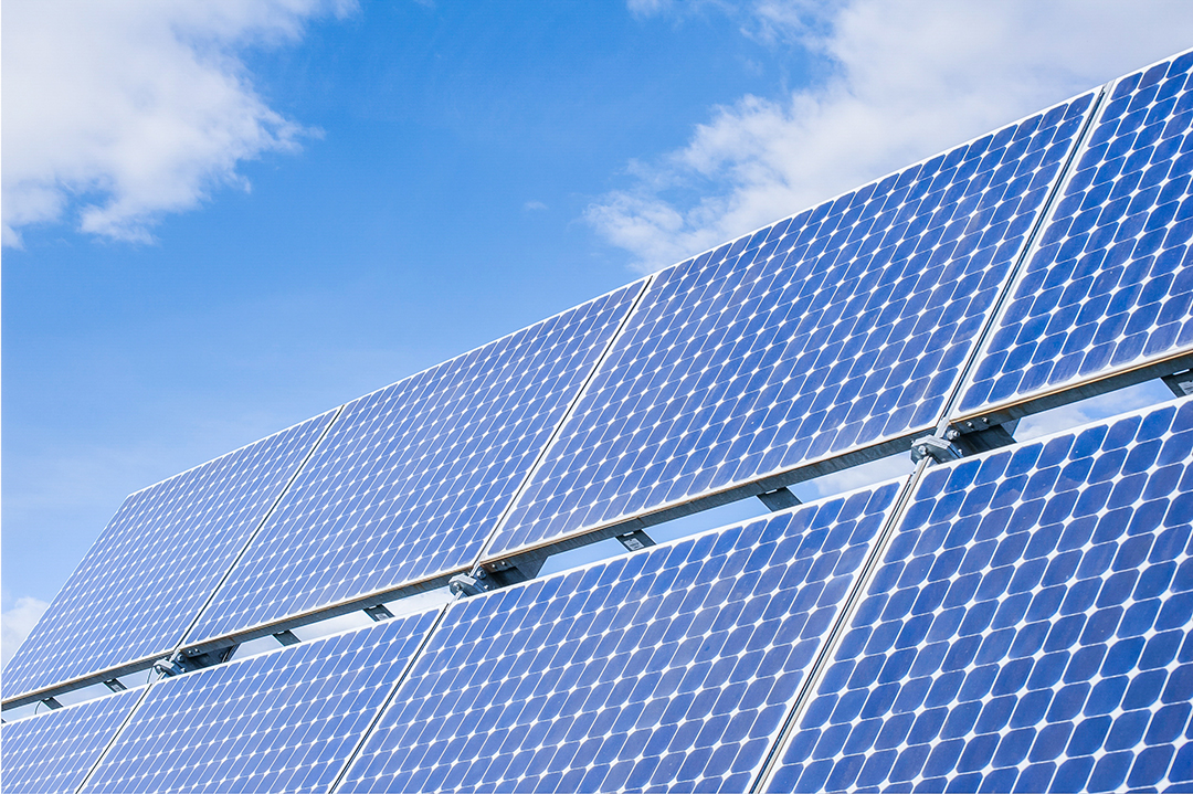 Lee más sobre el artículo <strong>¿Se reciclan las placas solares? Reciclaje de renovables</strong>