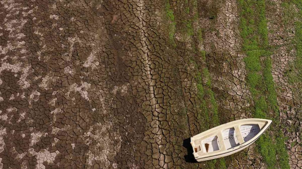 De la sequía a inundaciones con 30 muertos