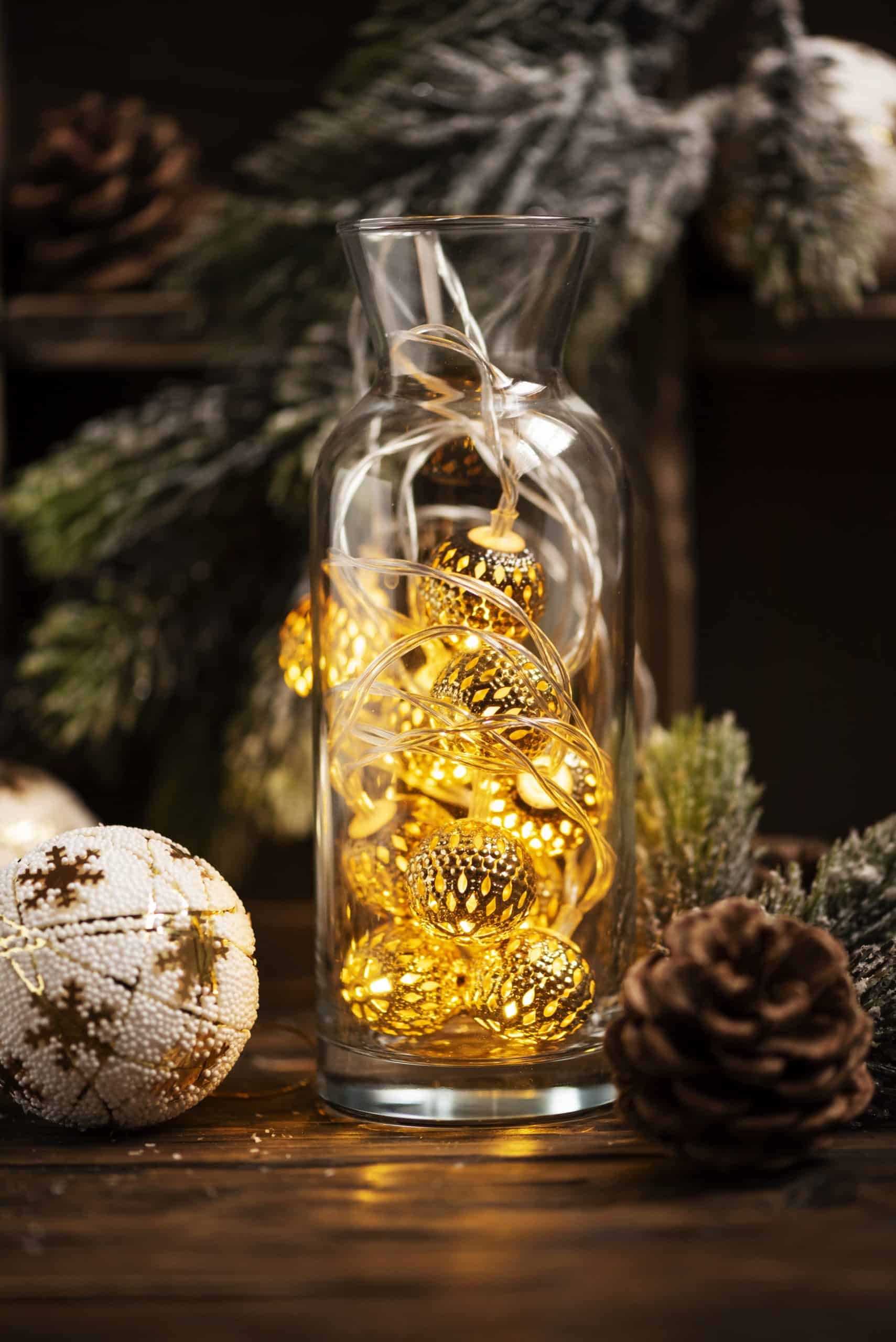 luces y árbol de Navidad