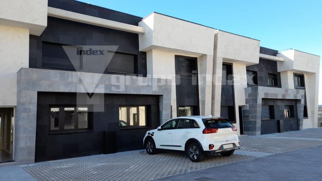 Los precios disparan la venta de coche eléctrico en España