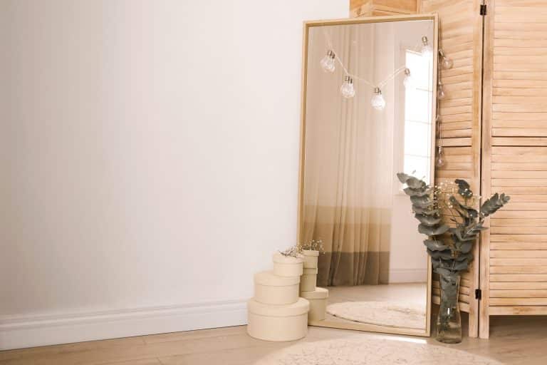 diseño-de-interiores-con-luz-espejo