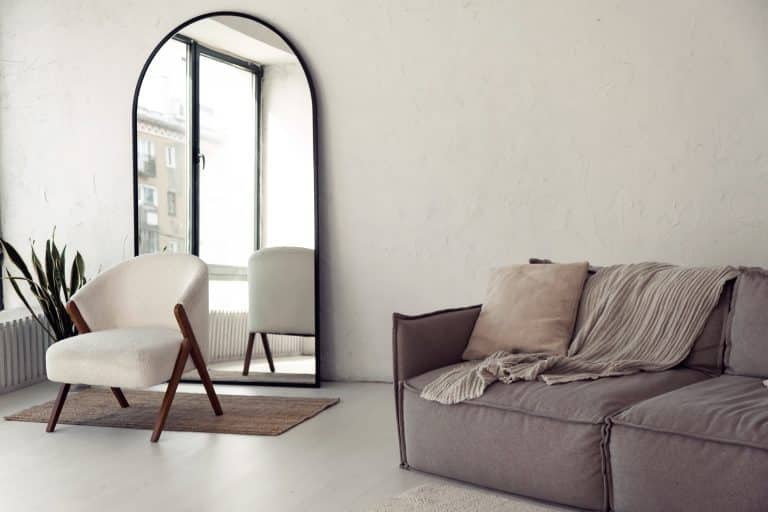 diseño-de-interiores-con-luz-espejo