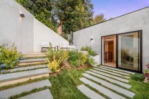 Lee más sobre el artículo Pavimentos ‘silenciosos’ en tu jardín