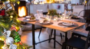 Cómo lograr una mesa navideña donde quepan todos