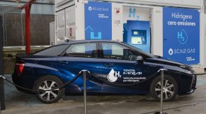 Toyota inaugura la primera hidrogenera en Madrid